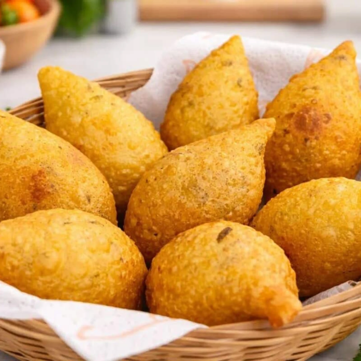 Bolinho de aipim com carne moída super sequinho e be