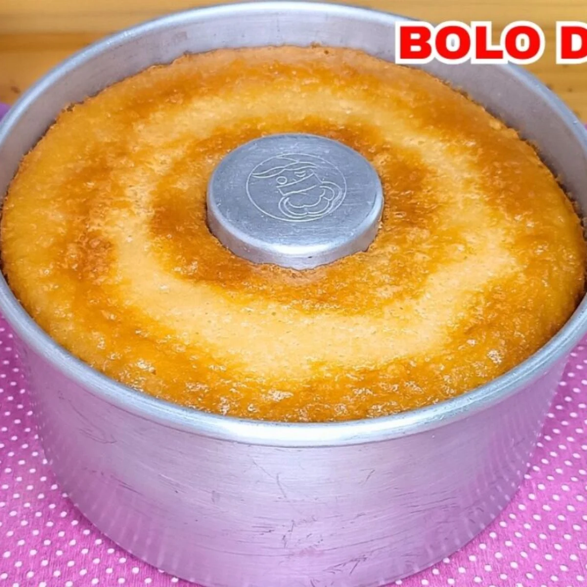 Bolo de trigo simples com segredo de vó para ficar fofinho