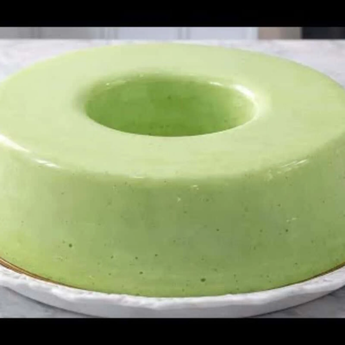 Mousse de abacate super cremoso e refrescante