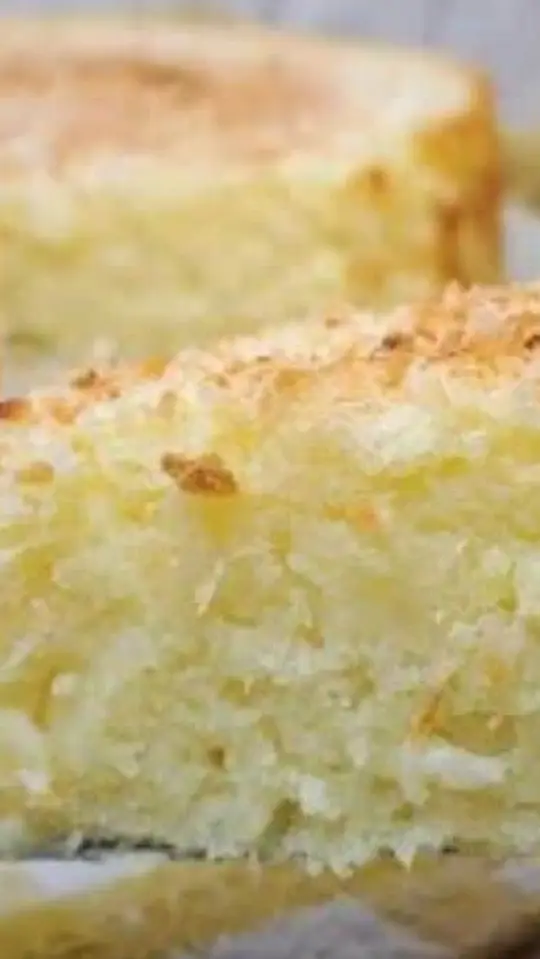 Bolo Cremoso de Coco