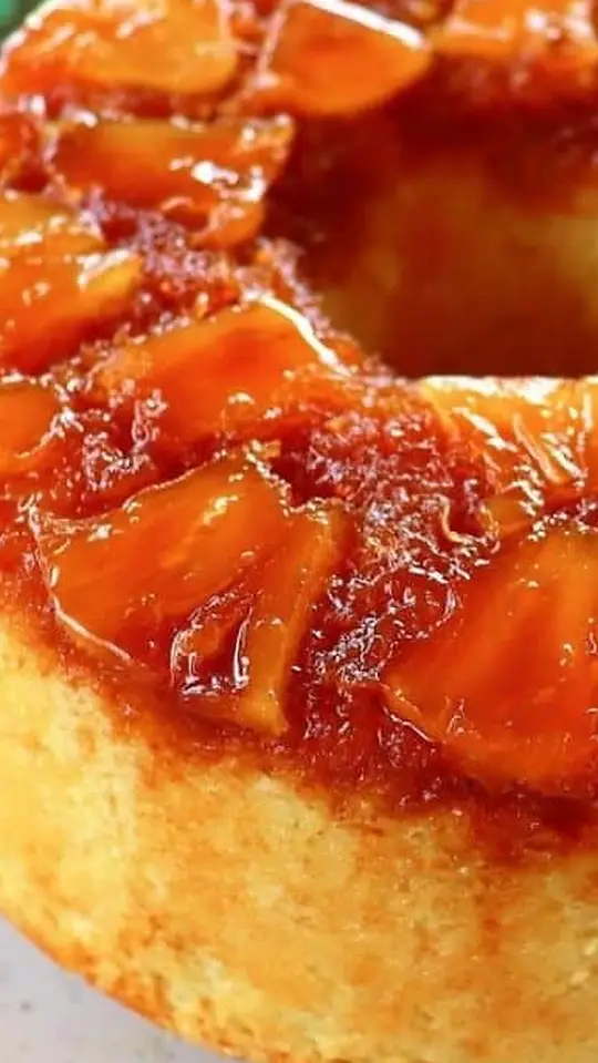 Bolo de Abacaxi Fofinho e Molhadinho