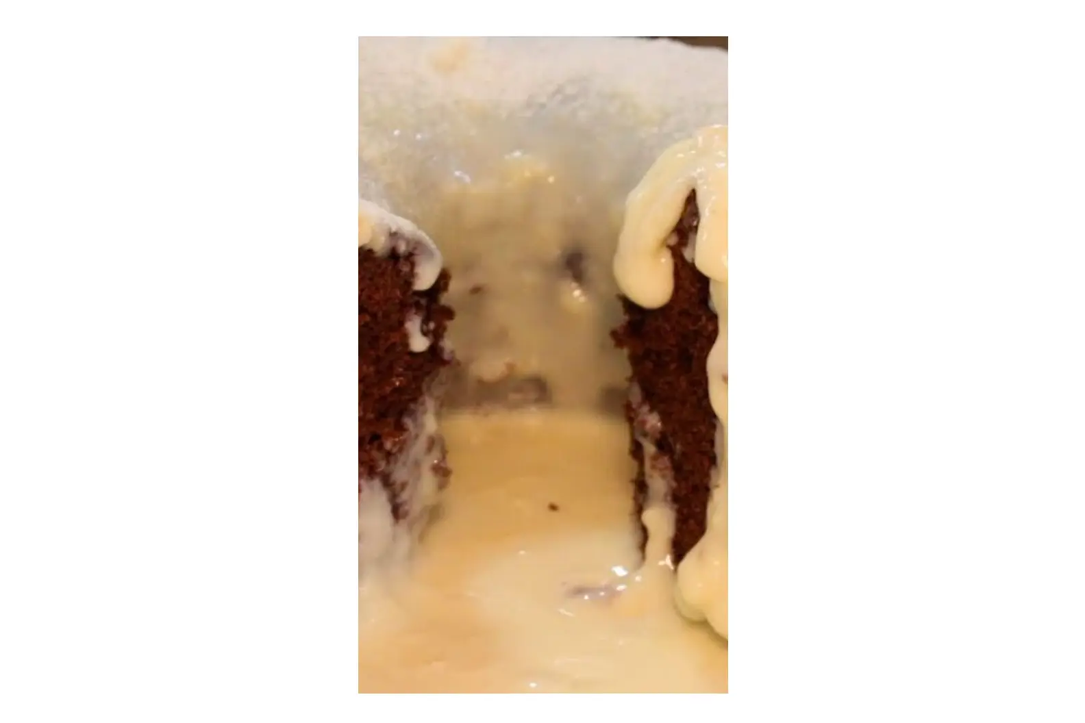 Bolo Vulcão de Chocolate com Leite Ninho