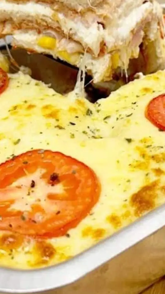 Lanchão de Forno Recheado com Presunto e Queijo