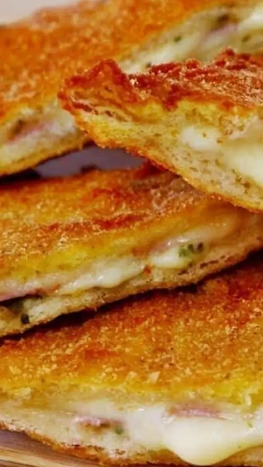 Lanche de Pão de Forma Gratinado