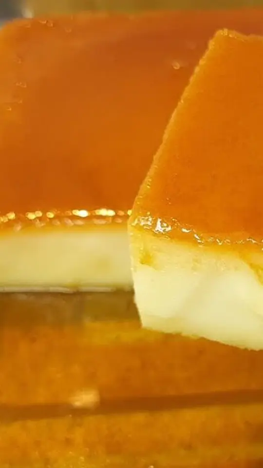 Pudim de Padaria com Calda de Caramelo