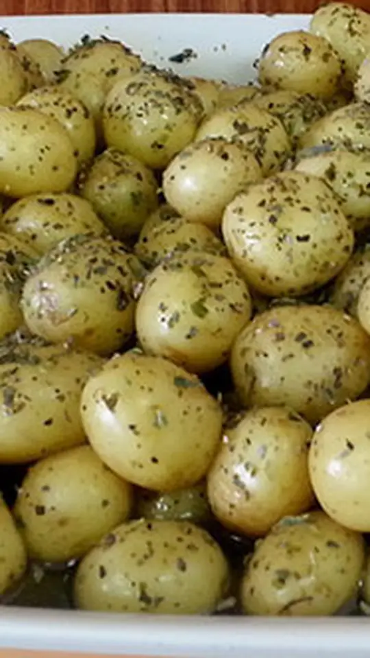 Salada de Batatinha (Batatinha Aperitivo)