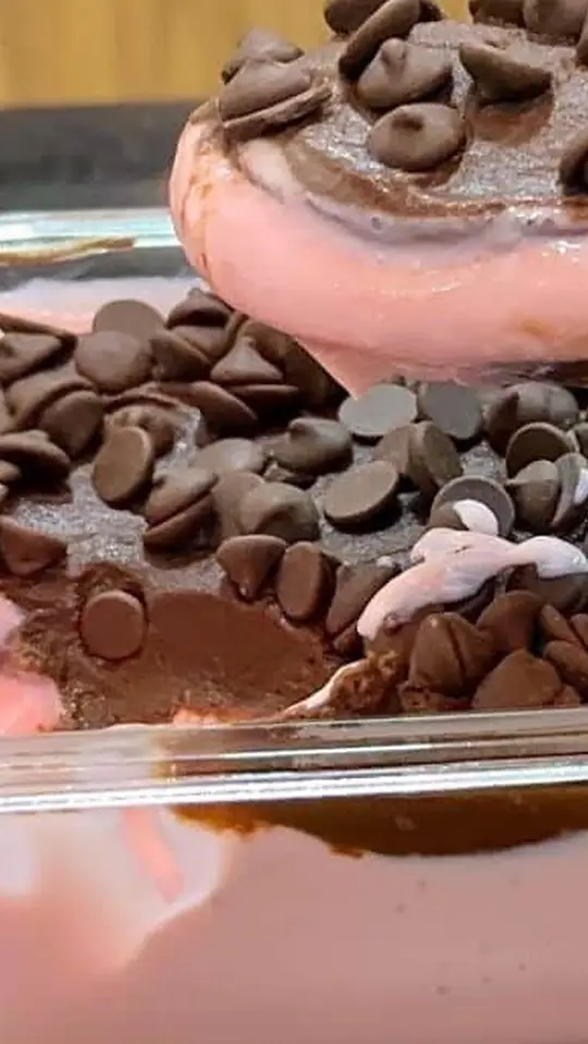 Sobremesa Sensação Cremosa de Chocolate com Morango